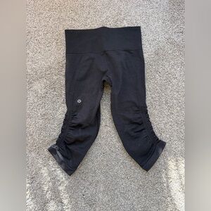 Lululemon Black Ruched Mesh Capri Leggings Women’s XS Athletic Crop
